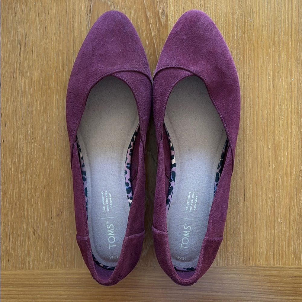 Toms Maroon Suede Flats Slip-On Loafers